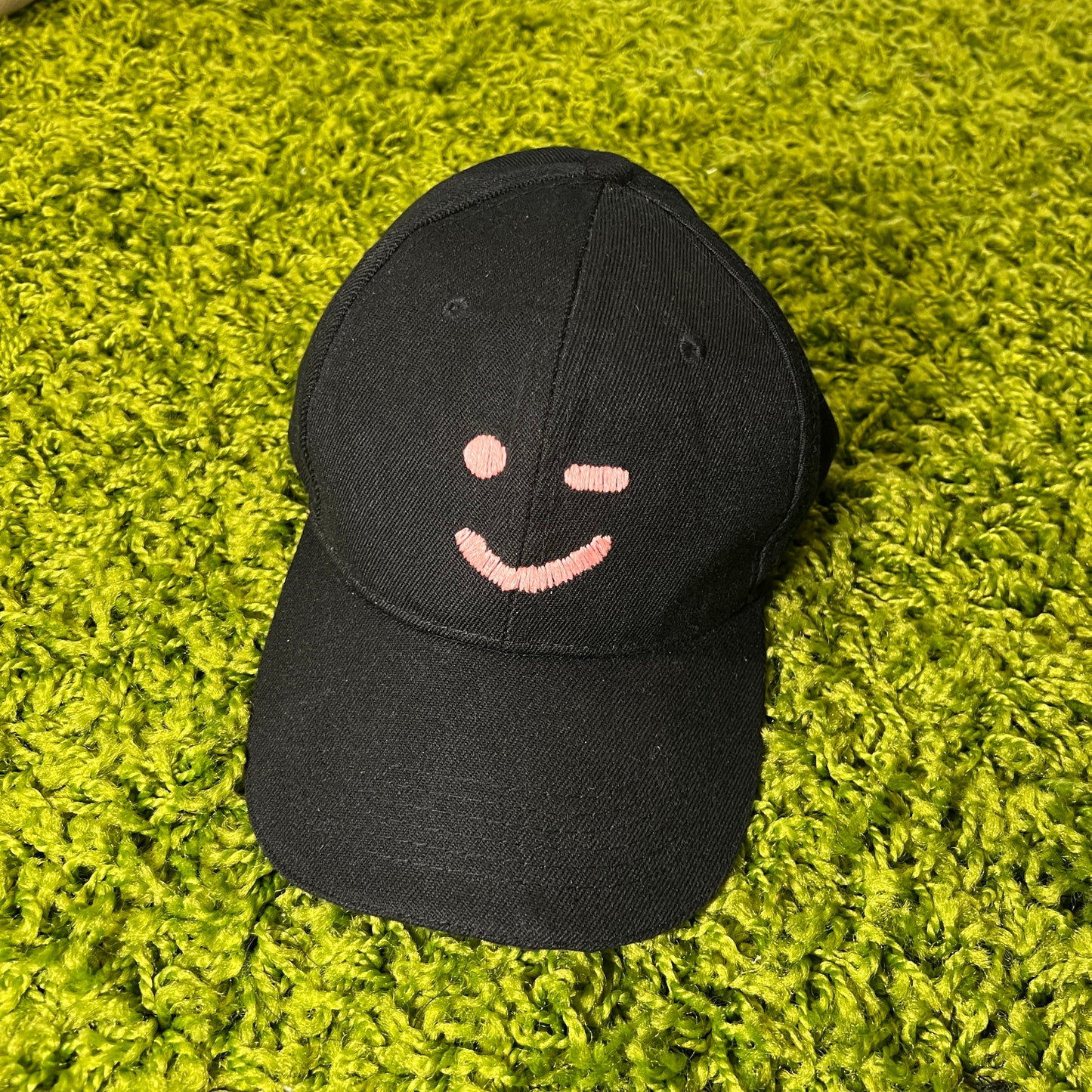 the (t)wink hat